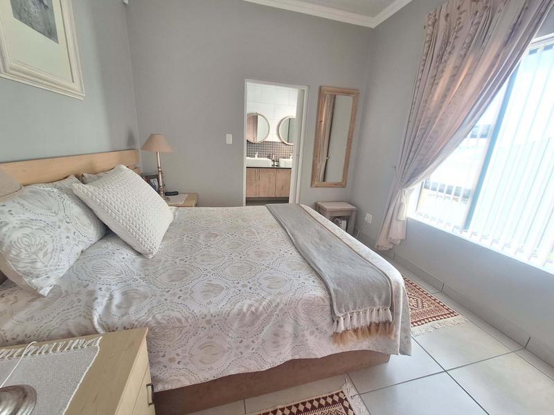 3 Bedroom Property for Sale in Hartenbos Heuwels Western Cape